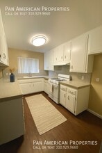 Building Photo - 812 N Azusa Ave