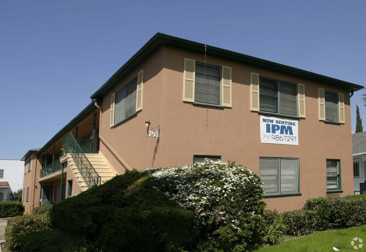 Building Photo - 753 Orange Ave