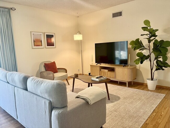 Photo - 116 E Campus View Dr House