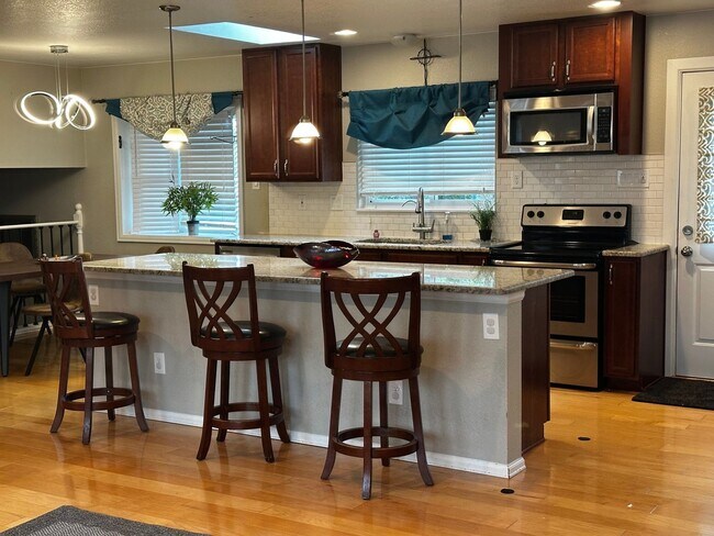 Foto del edificio - 12828 W Adriatic Ave