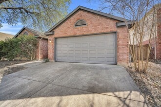 Building Photo - 408 Wolfe St