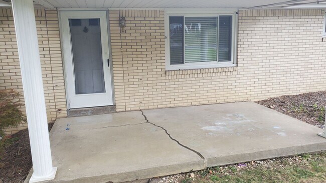 Building Photo - 3 bedroom Ranch Moon Township