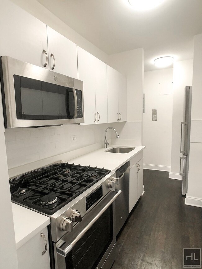 Building Photo - EAST 57 STREET