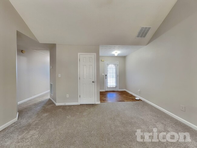 Building Photo - 25 Zebulon Pl