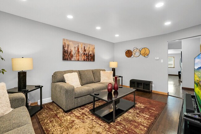 Building Photo - 6059 W 64th St