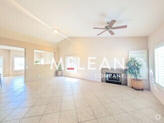 Building Photo - 1669 E Racquet Club Rd