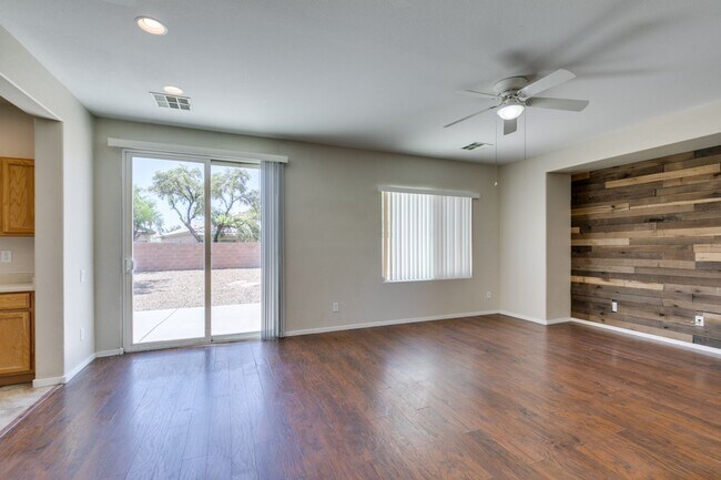 Foto del edificio - Large home near Aliante*Close to area schools and shopping centers*