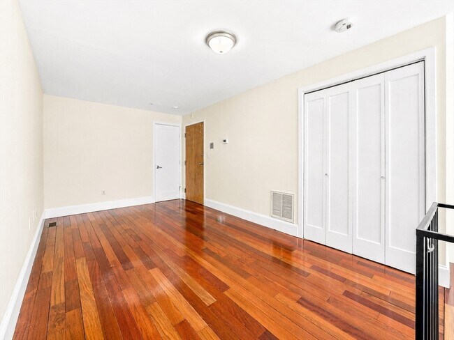 Foto del edificio - 46 N Bennet St