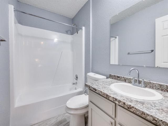 Building Photo - 1204 English St