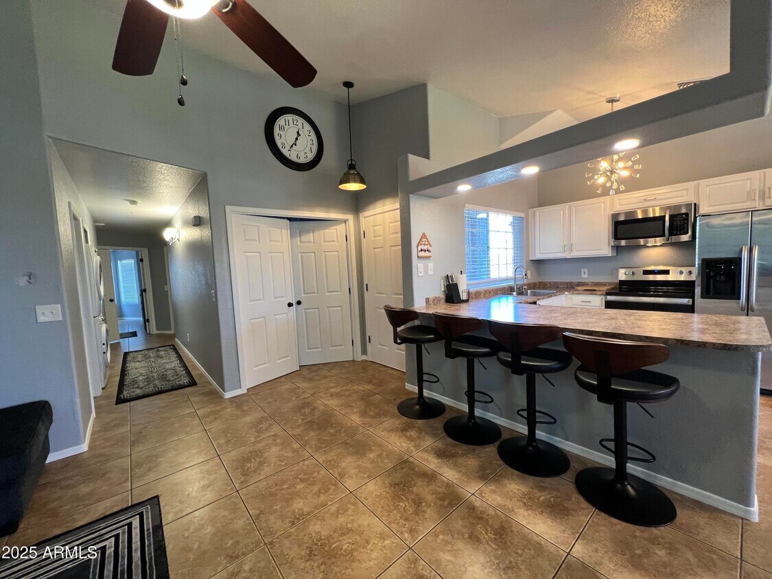 Foto principal - 255 S Kyrene Rd