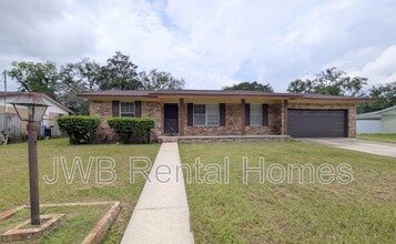 Building Photo - 1620 Bay Cir E