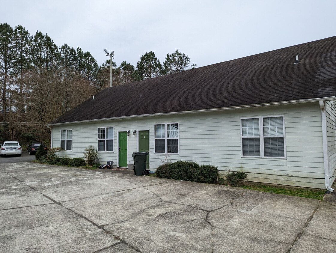 Primary Photo - 704 Sykes Street