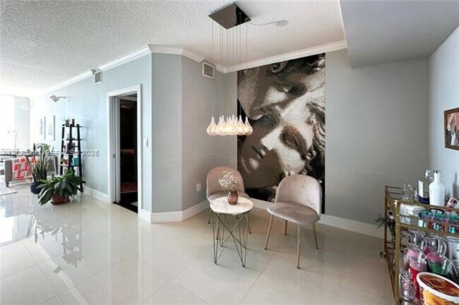 Foto del edificio - 2000 N Bayshore Dr