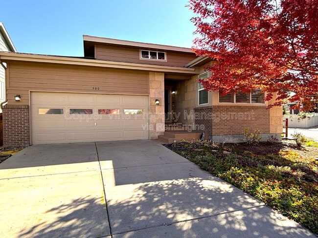 Photo - 900 Treece St House