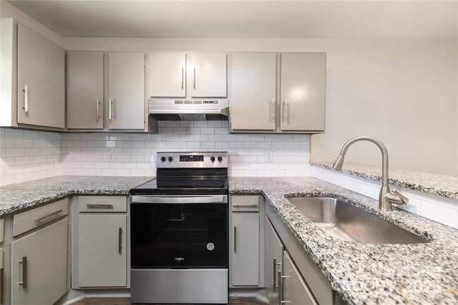 Building Photo - 1596 Eagles Pl
