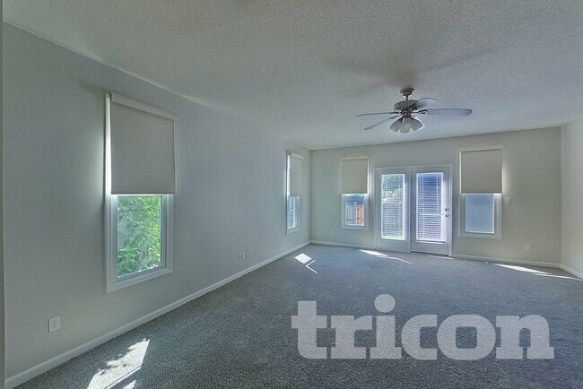 Foto del edificio - 3441 Mackey Wherry St