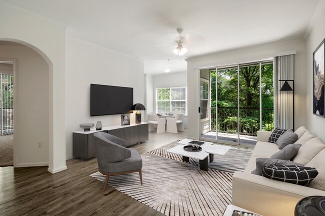 Building Photo - Cortland River Place
