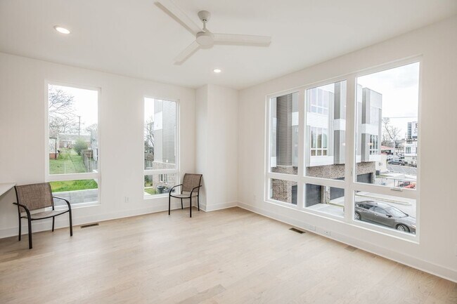 Foto del edificio - 2106 24th Ave N