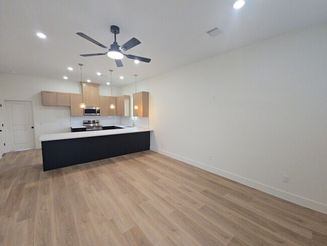 Foto del edificio - 7956 Bonaire St