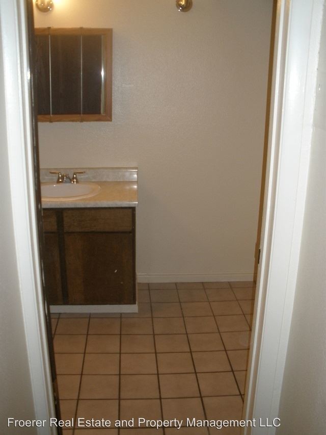 Foto del edificio - 986 W 300 S