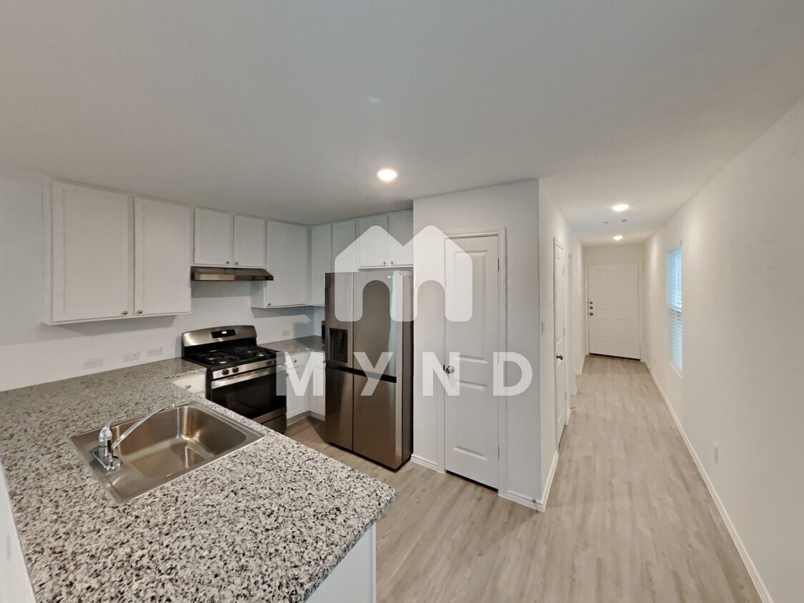 Primary Photo - 10938 Presa Way