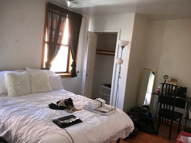 Foto del edificio - 214 N 10th St