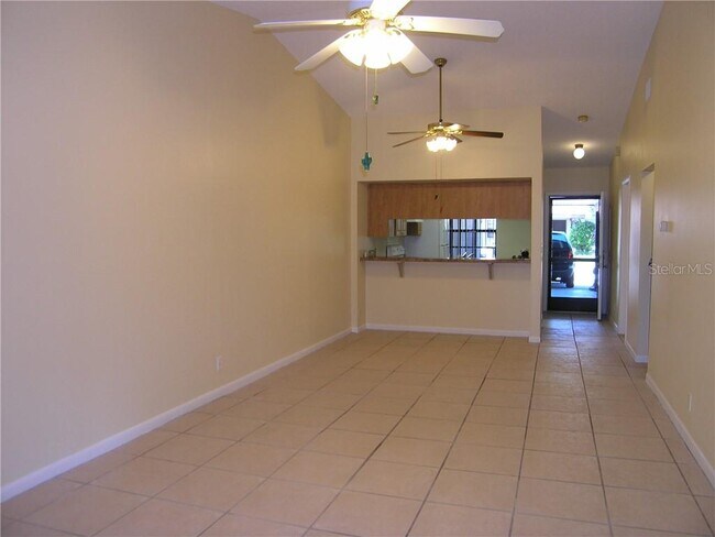 Building Photo - 2051 Sunset Grove Ln