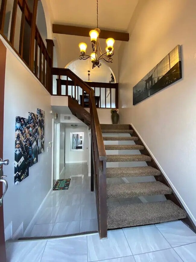 Building Photo - Step into your new residence, a charming c...