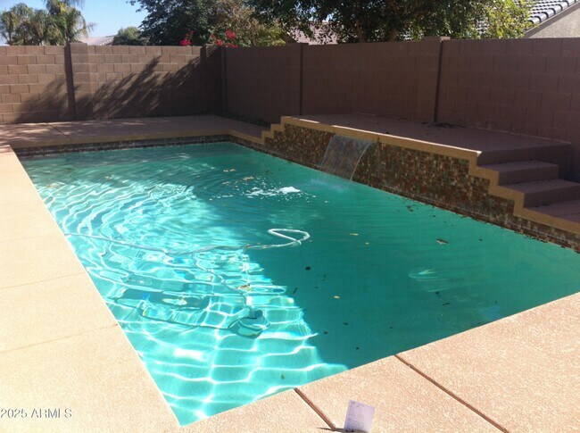 Foto del edificio - 24845 W Dove Trail