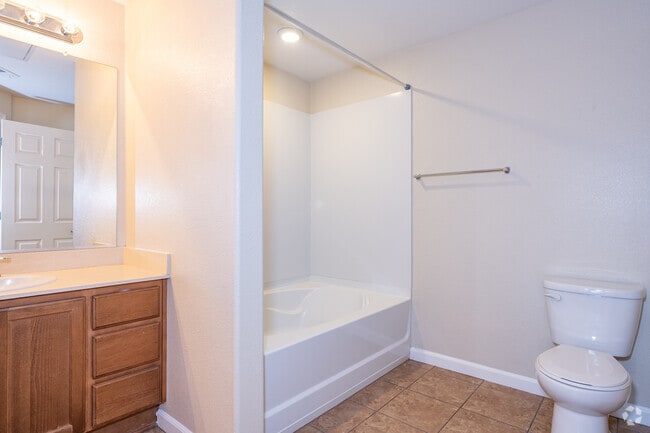 Rutherford 2BR, 2BA - 1,092SF - Primary Bathroom - Villas at North Village