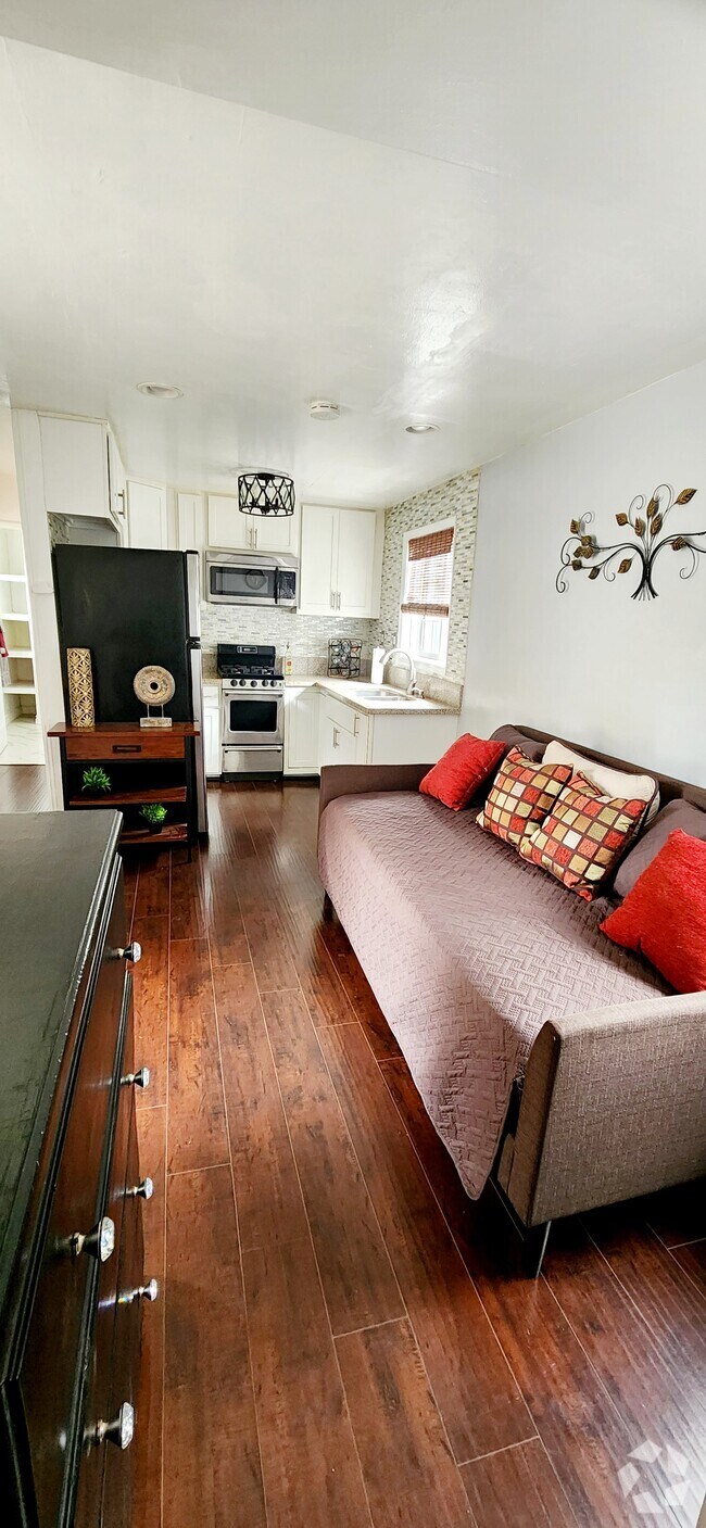 Pico Apartments under 2,200 Santa Monica, CA 6 Rentals