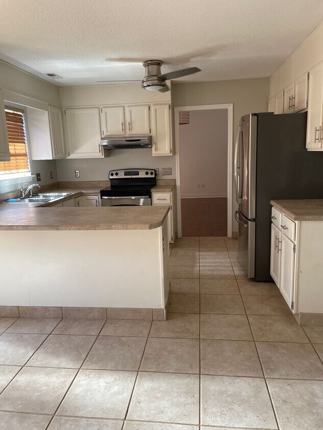 Primary Photo - Pine Valley single family with pool