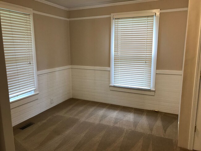 Foto del edificio - 3br 1ba House China Grove Power Street, $1495.00, COMING MID-DECEMBER! *Lawncare Included*