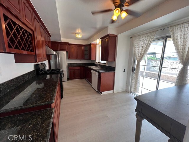 Foto del edificio - 601 Camino Grove Ave