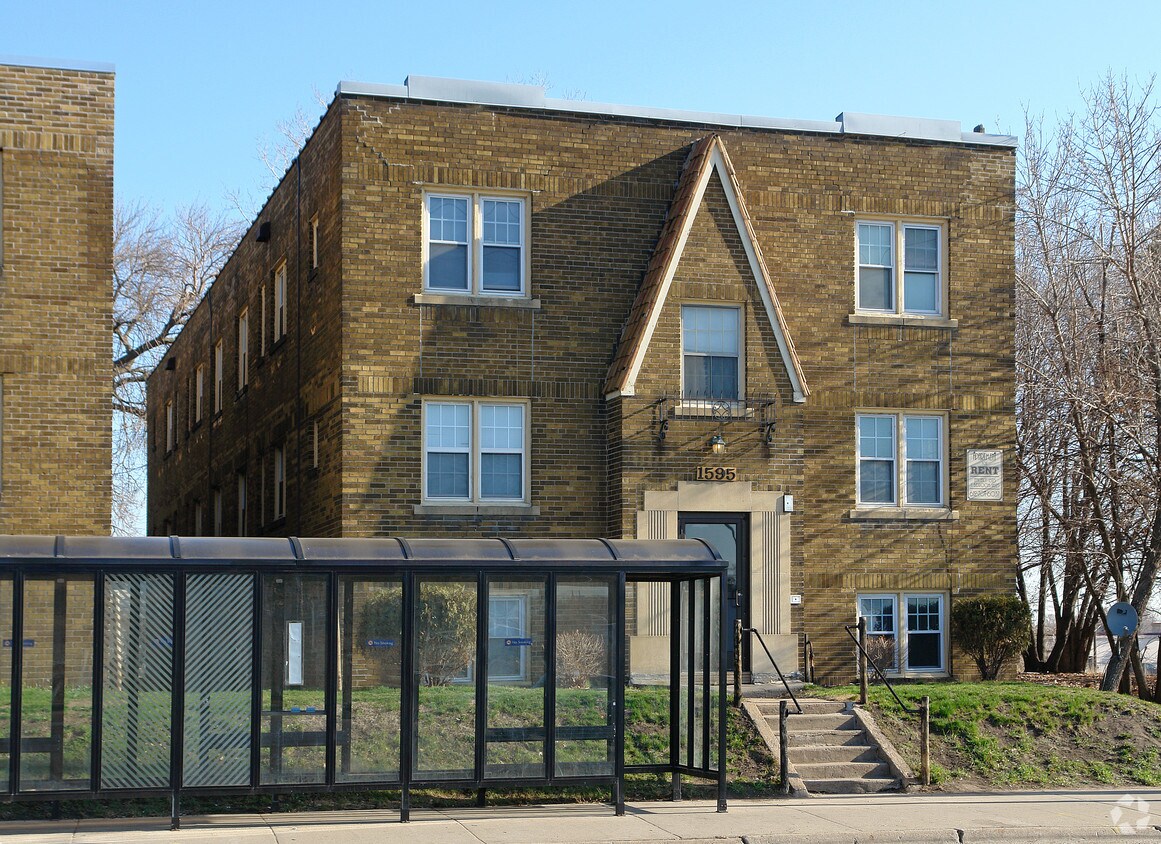 1595 St Anthony Ave, Saint Paul, MN 55104 Apartments in Saint Paul