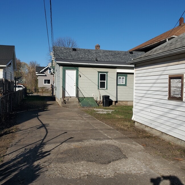 Foto del edificio - 2116 Hill Ave