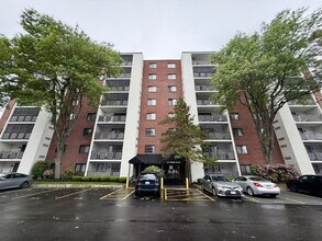 Building Photo - 12 9th St