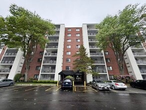 Building Photo - 12 9th St