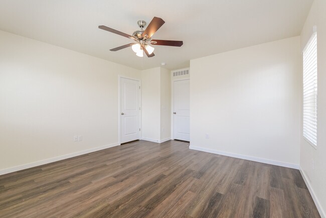Foto del edificio - 13520 Oneida Ln