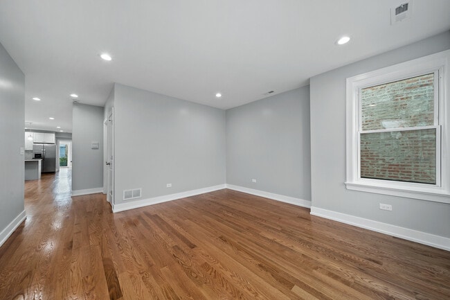 Foto del edificio - 3707 N Sacramento Ave