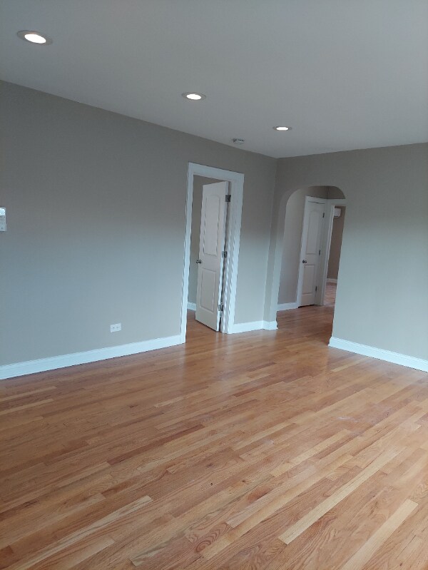 Building Photo - 5221 N Lockwood Ave
