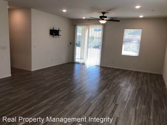 Building Photo - 4 br, 2 bath House - 21123 Spring St