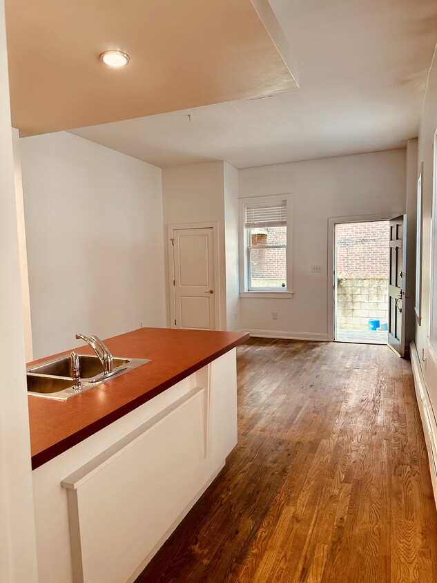 Primary Photo - 764 N 26th St