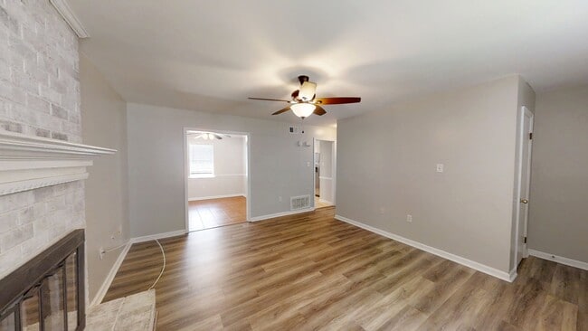 Foto del edificio - 334 Lamplighter Ln