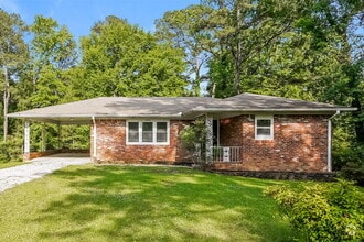 Building Photo - 2415 Rose Ln