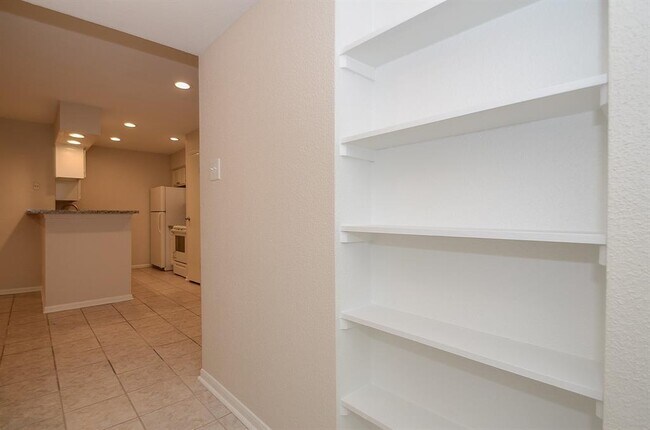 Foto del edificio - 12550 Whittington Dr
