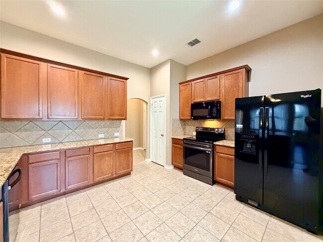 Building Photo - 3504 Northpointe Drive