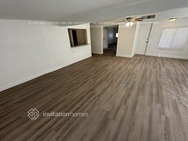 Building Photo - 6734 N 10th Ave