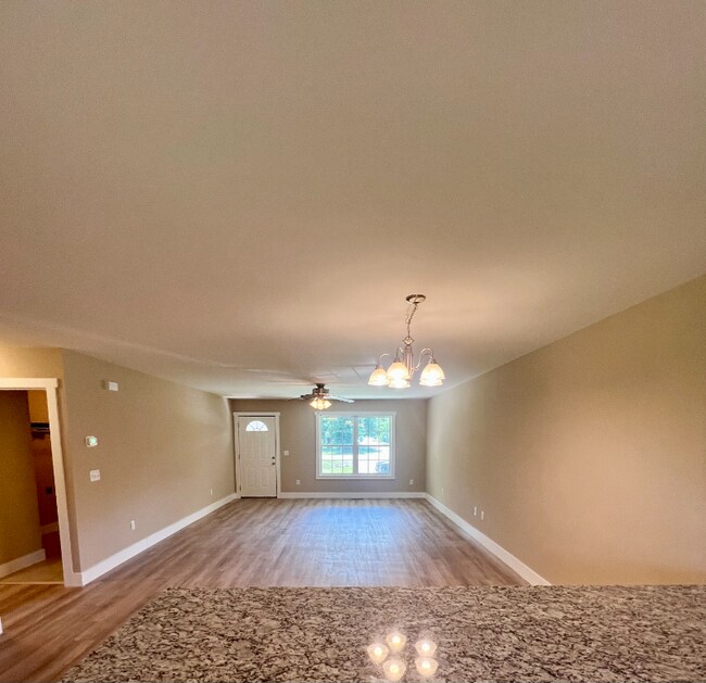Foto del edificio - 505 Clear Creek Rd