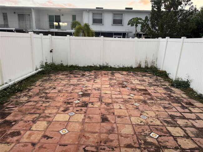 Foto del edificio - 6784 SW 39th Ct